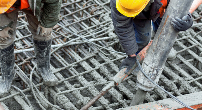 Betonierarbeiten auf der Baustelle