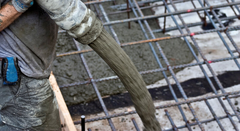 Betonierarbeiten auf der Baustelle