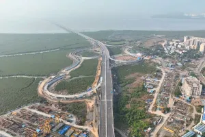 Die Brücke verkürzt die Fahrtzeit zwischen Sewri und Navi Mumbai von zwei Stunden auf lediglich 20 Minuten.