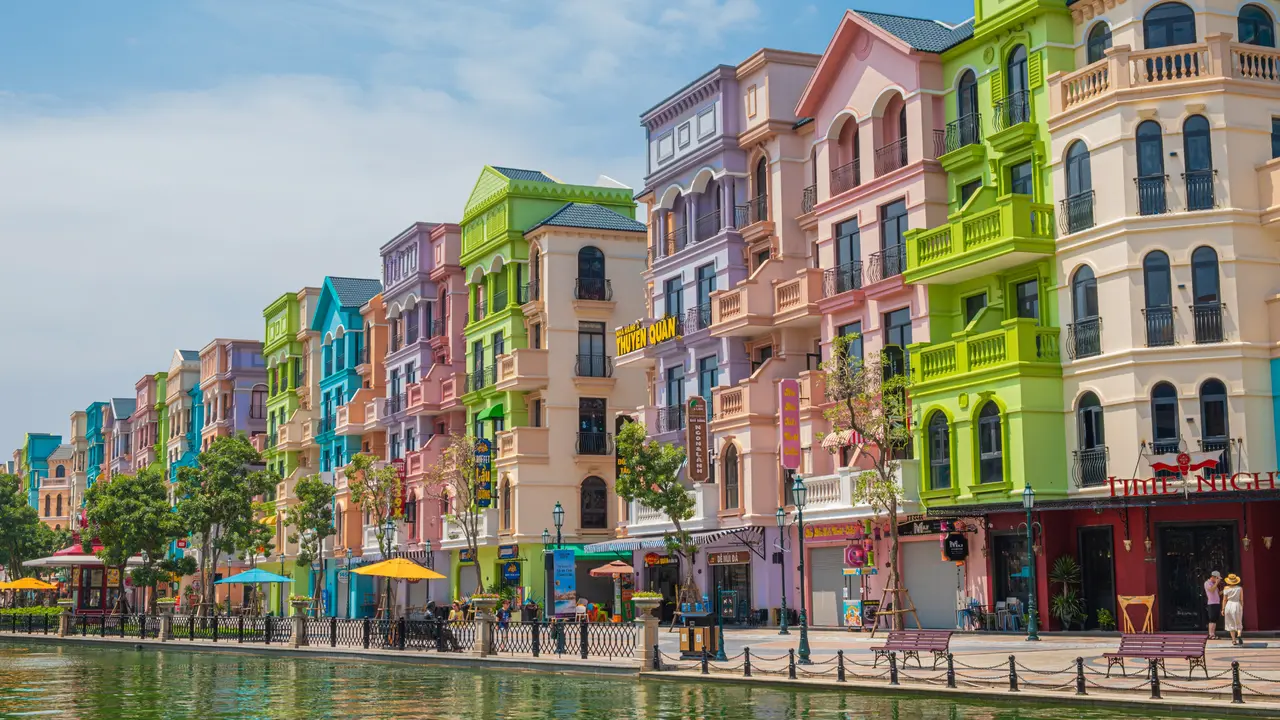 Image of the Mega Grand World near Hanoi