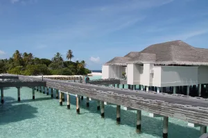 Blick auf eine restaurierte Villa des idyllischen Urlaubsresorts