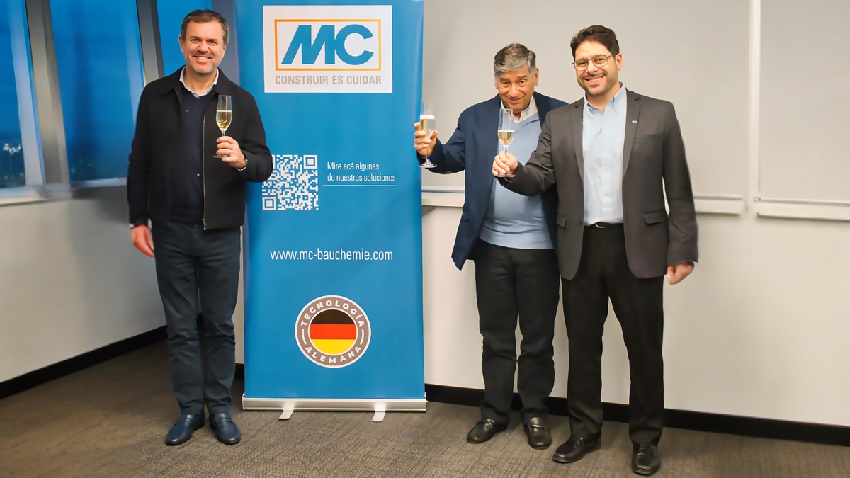 Representatives of MC-Bauchemie celebrate the launch of MC-Bauchemie Paraguay S.A. 