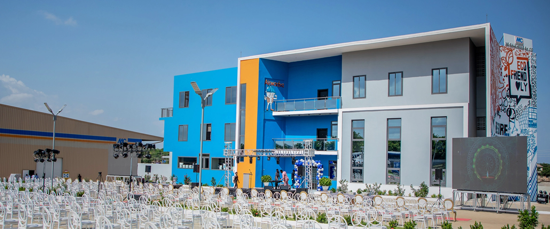 Blick auf das neue Gebäude der MC-Bauchemie Ghana in Accra