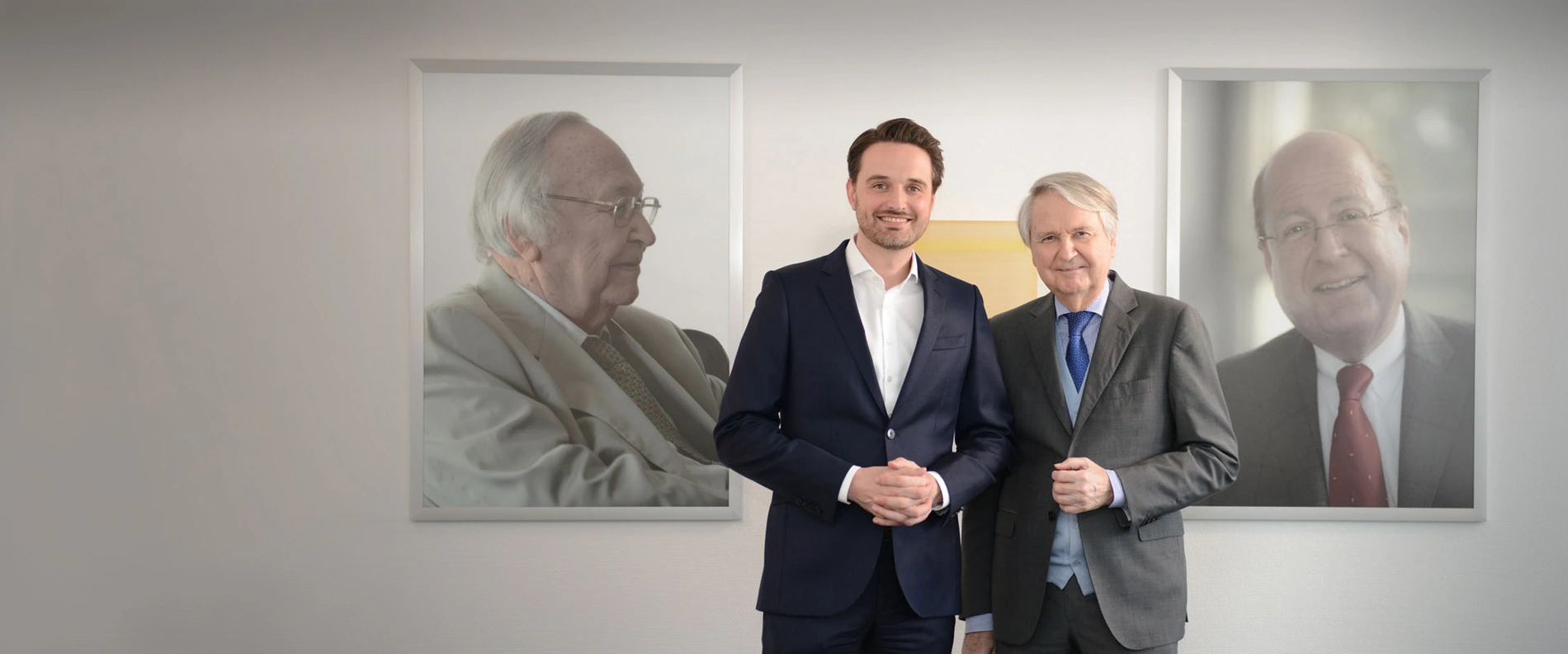 Dr. Claus-M. Müller übergibt den Staffelstab der Geschäftsführung an seinen Sohn Nicolaus M. Müller und Dr. Ekkehard zur Mühlen .
