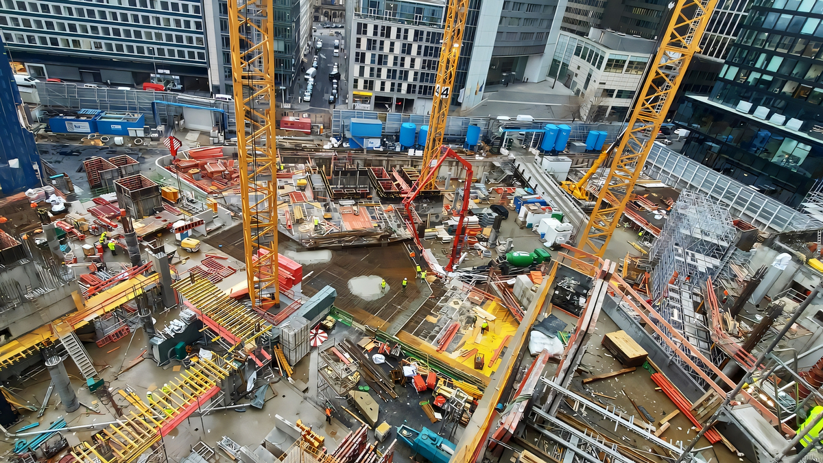 View of the construction site of the FOUR Quarter in Frankfurt am Main, which was built using the top-down construction method.