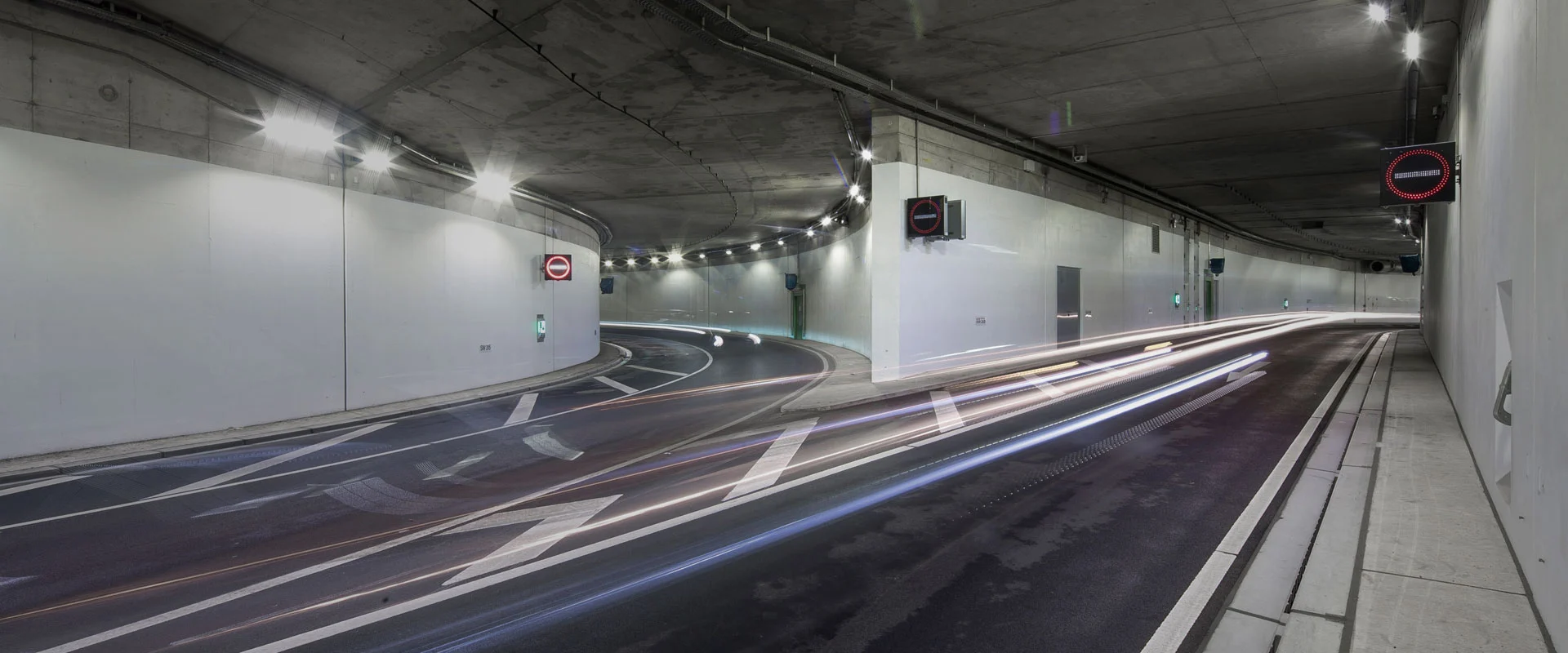 Blick in einen mit MC-Color T 21 beschichteten Tunnel