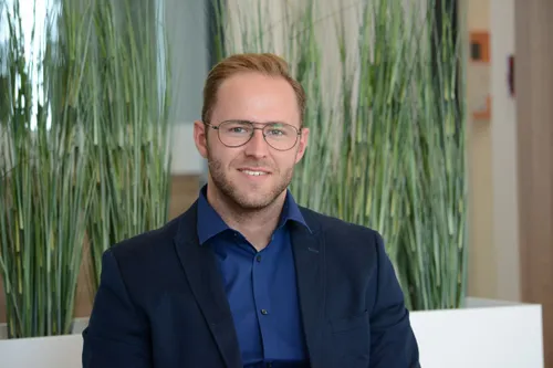 Tim Hillringhaus ist Global Product Manager für die Produktsparte Screeds bei MC-Bauchemie.