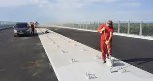 Die Brückenkappen, Radwege und der Fußgängerweg wurden mit der schnell aushärtenden Hochleistungsbeschichtung MC-DUR TopSpeed beschichtet.