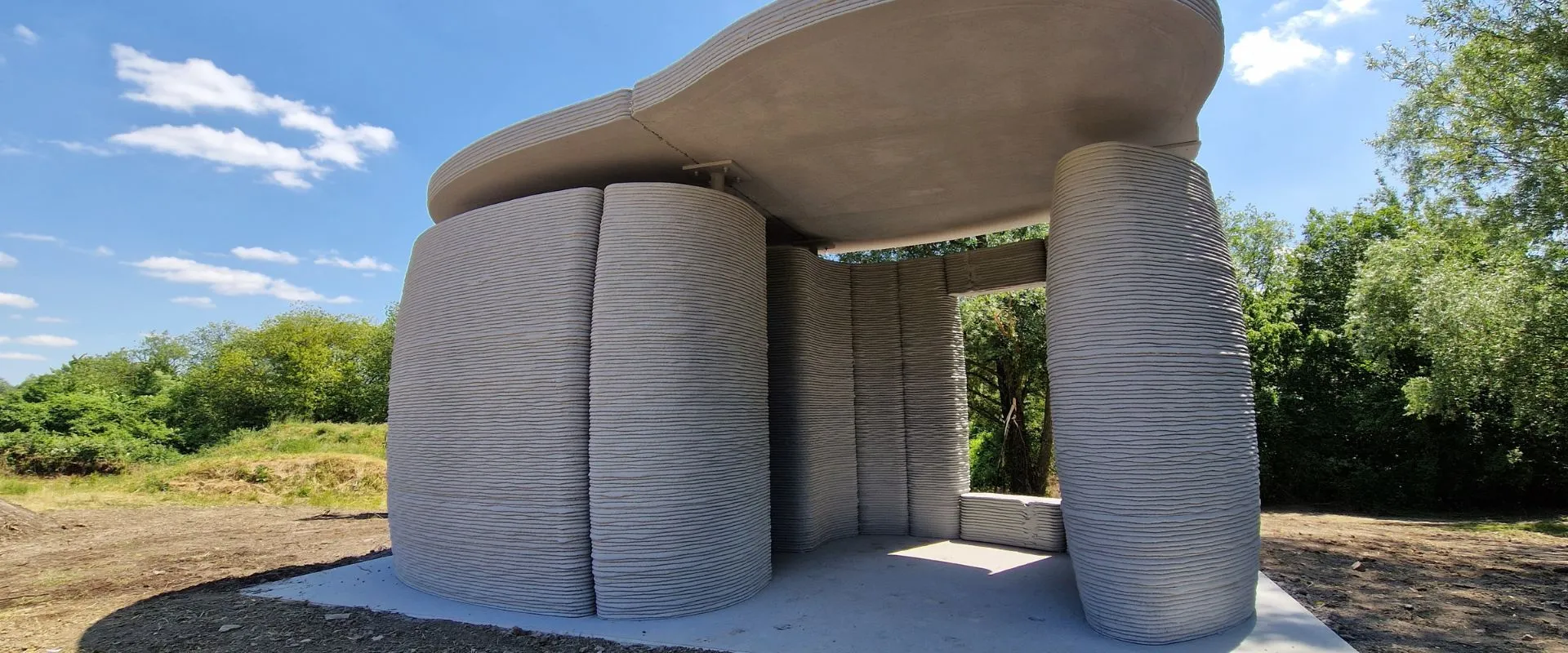 Im westfälischen Beckum wurde das erste 3D-gedruckte Modulbau-Gebäude aus zementfreiem Beton errichtet.